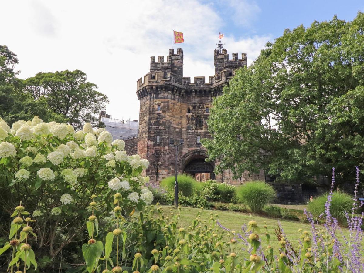 5 Castle Hill Villa Lancaster Eksteriør bilde